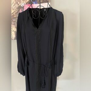 Elie Tahari Navy Dress with Black Lace Detailing Size 4💕